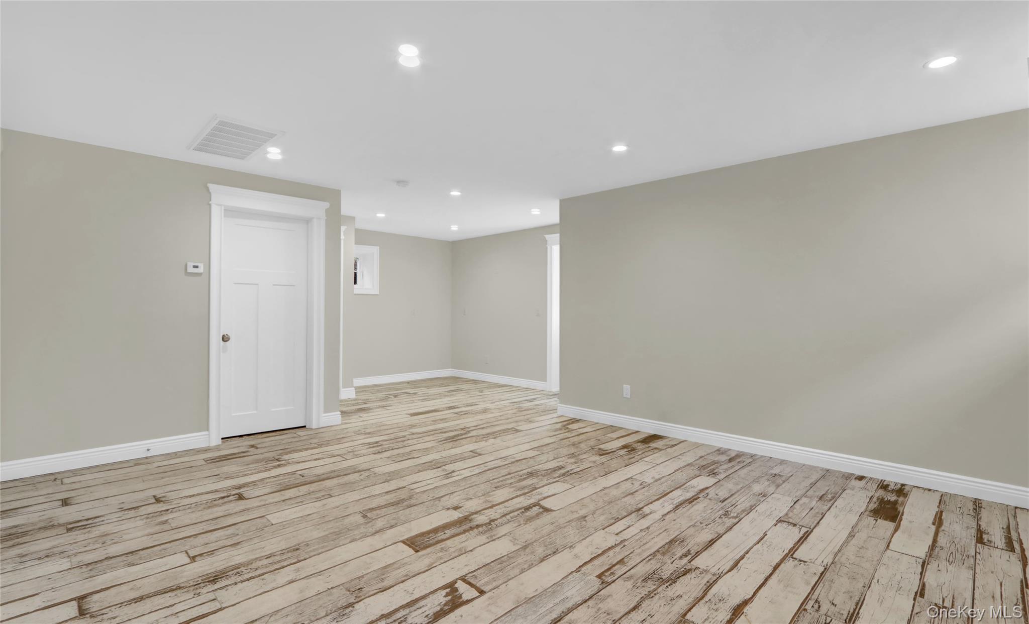 538 W Walnut Street, Long Beach, NY 11561