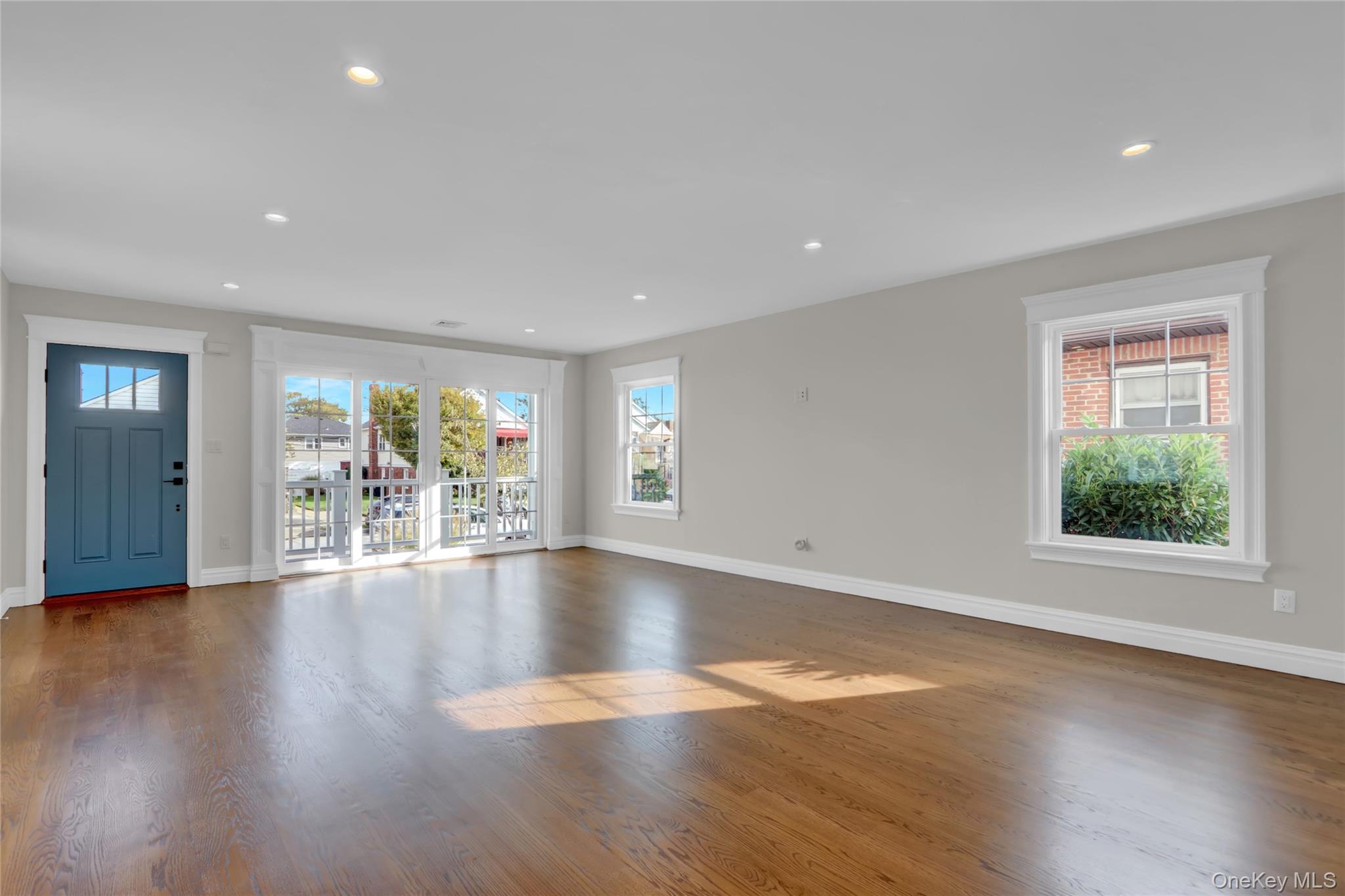 538 W Walnut Street, Long Beach, NY 11561