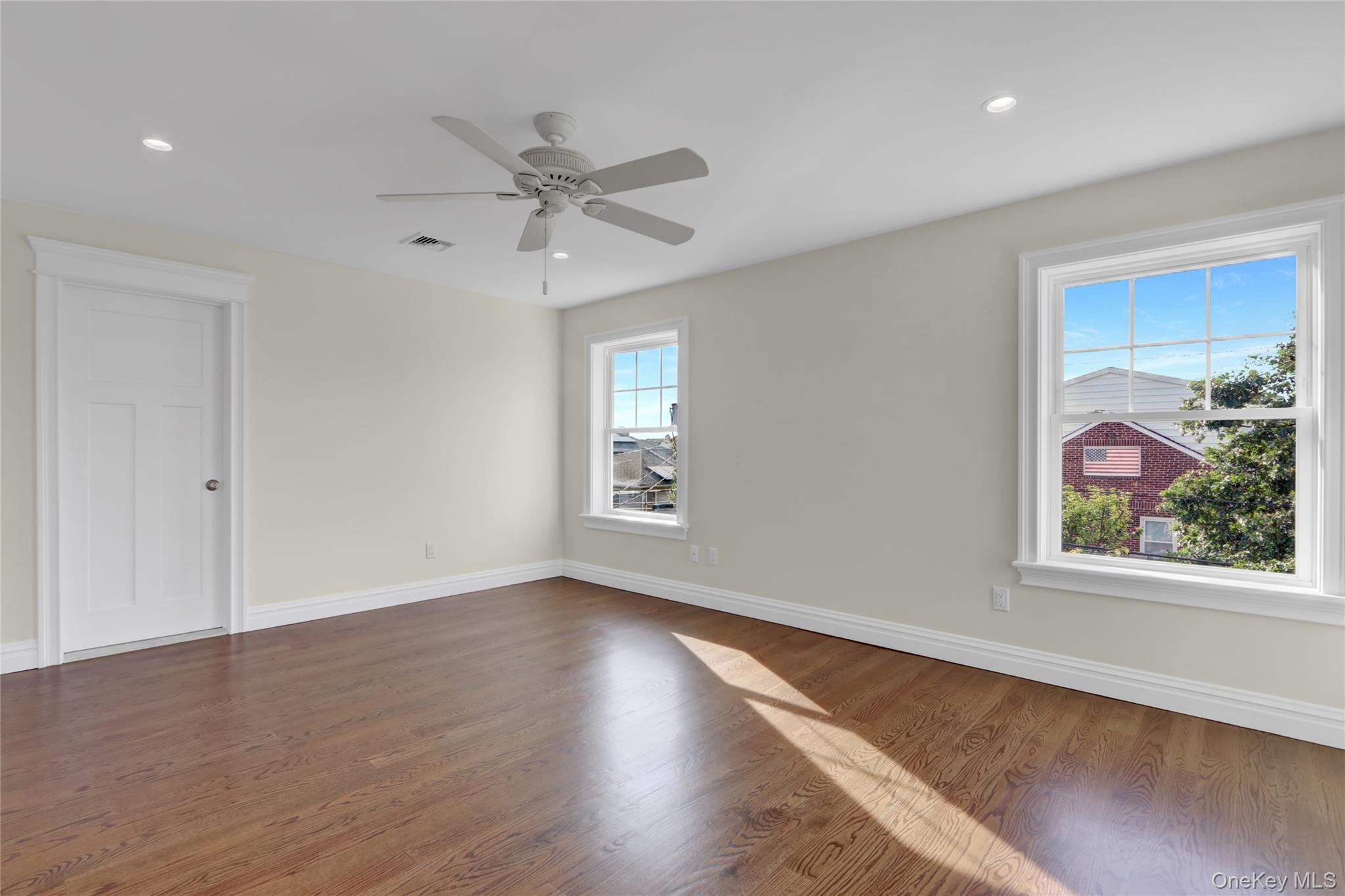 538 W Walnut Street, Long Beach, NY 11561