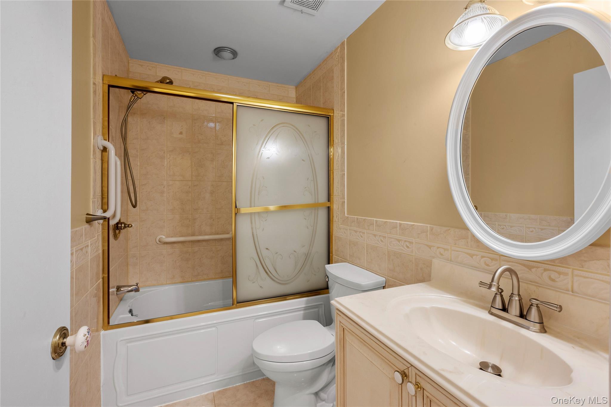 399 Woodbridge Drive # A, Ridge, NY 11961