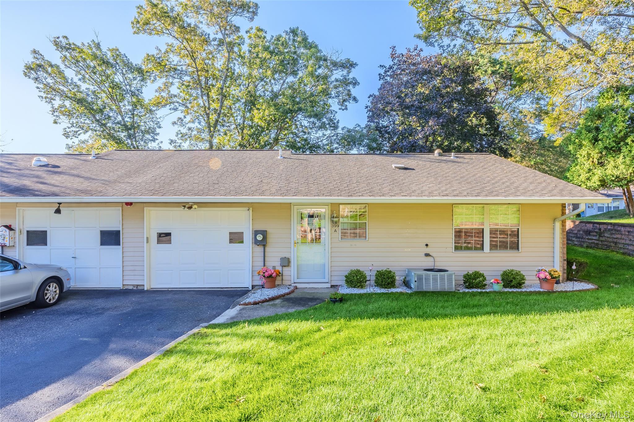 399 Woodbridge Drive # A, Ridge, NY 11961