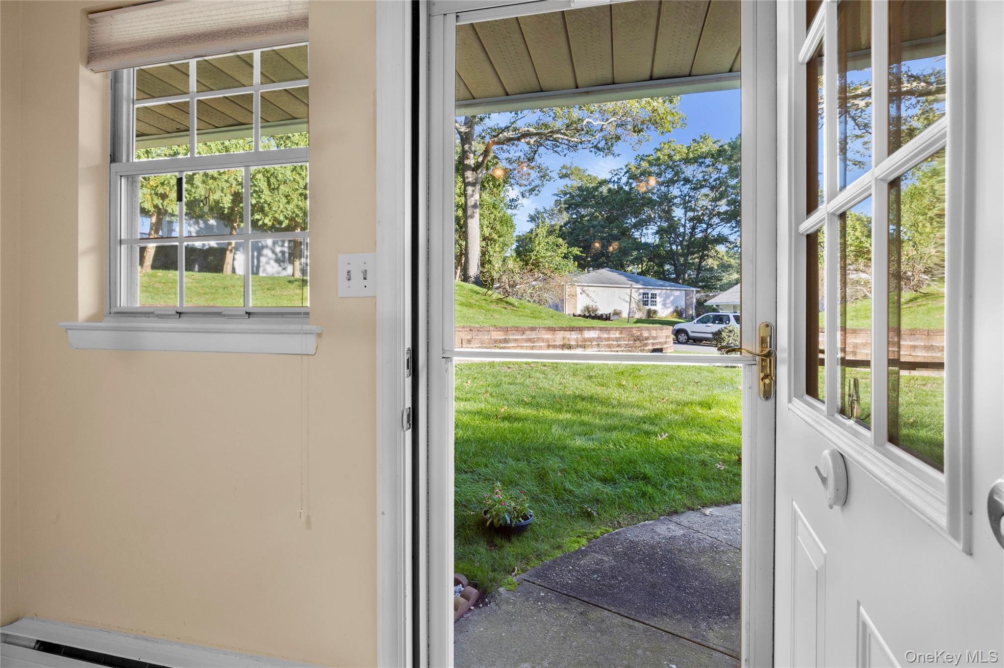 399 Woodbridge Drive # A, Ridge, NY 11961