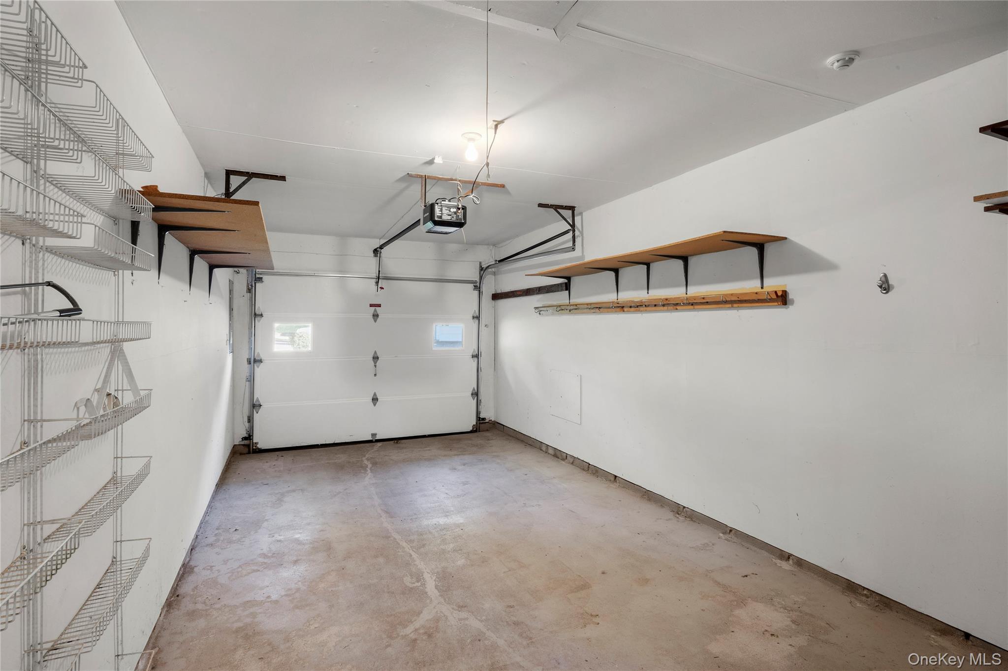 399 Woodbridge Drive # A, Ridge, NY 11961