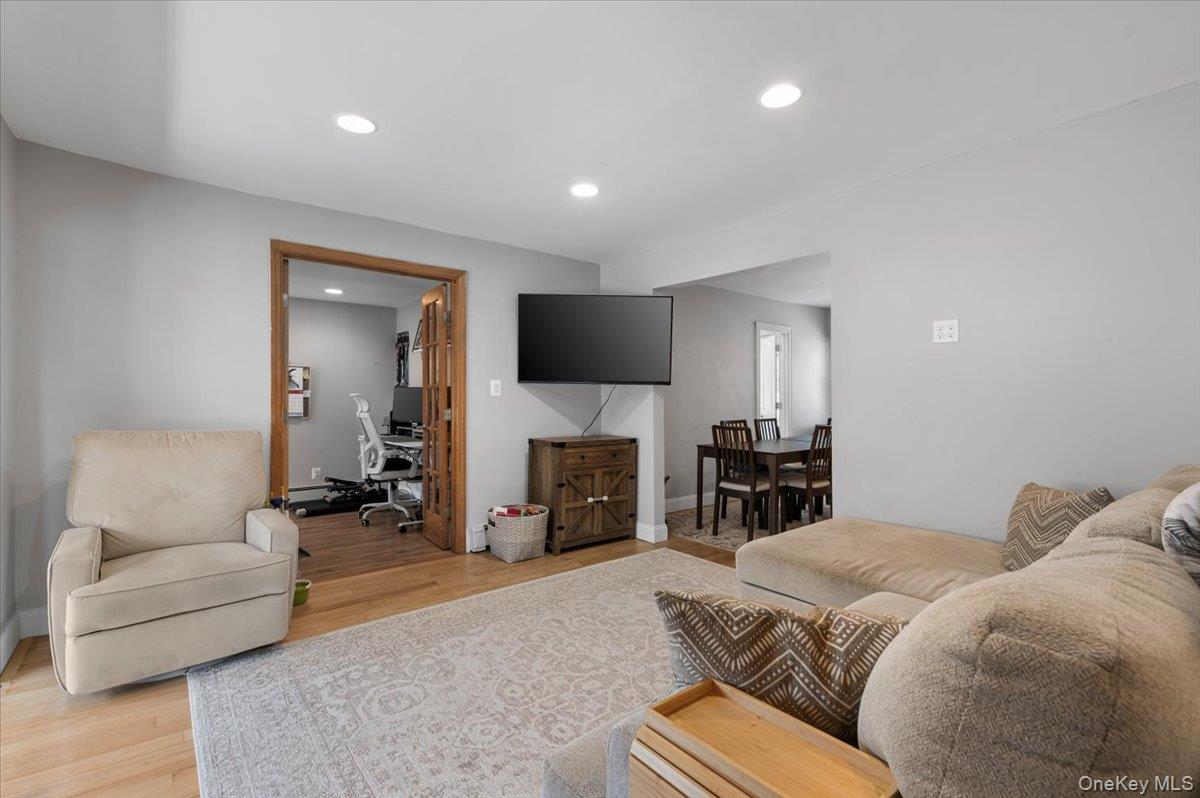 33 Prospect Avenue, Lynbrook, NY 11563