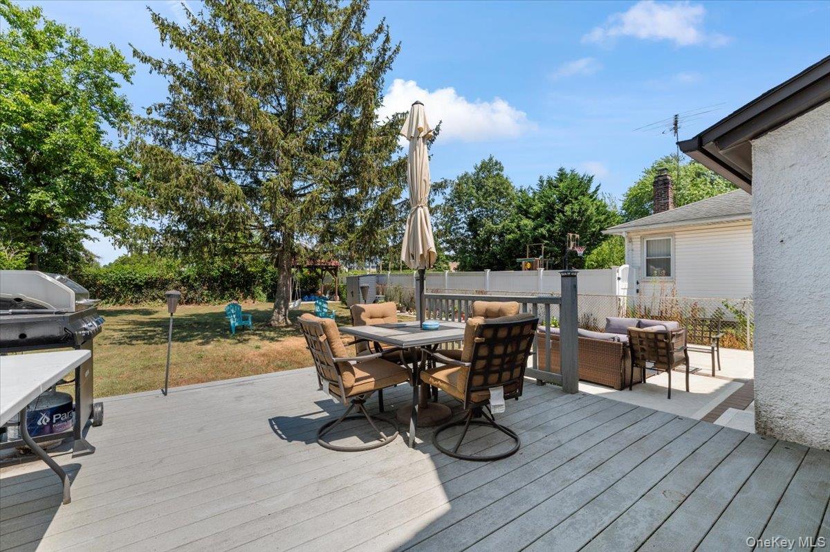 33 Prospect Avenue, Lynbrook, NY 11563