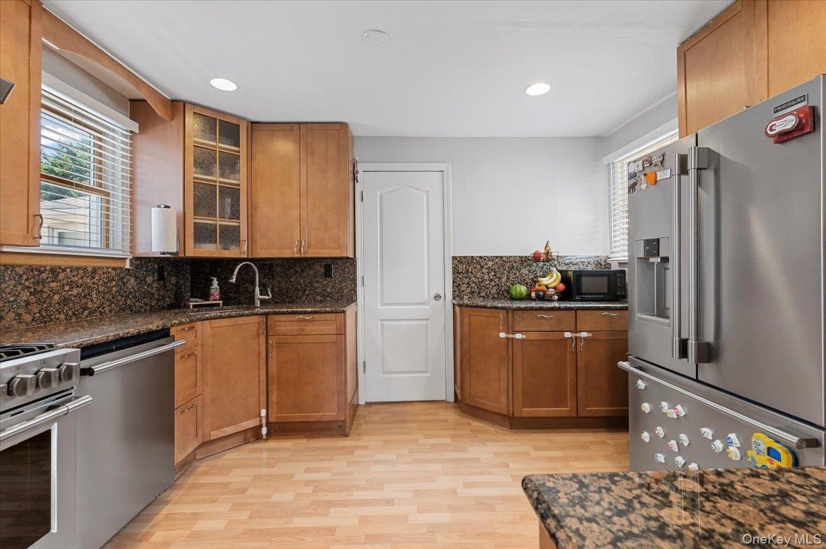 33 Prospect Avenue, Lynbrook, NY 11563