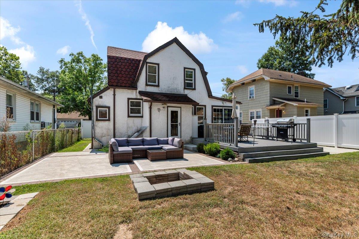 33 Prospect Avenue, Lynbrook, NY 11563