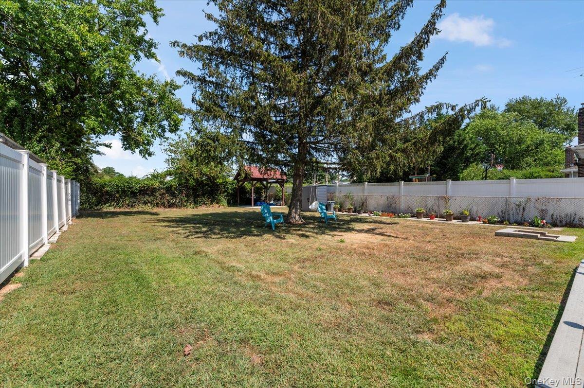 33 Prospect Avenue, Lynbrook, NY 11563