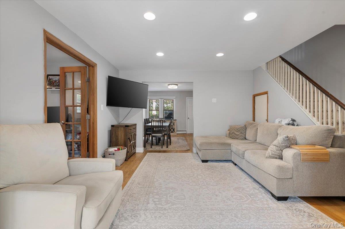 33 Prospect Avenue, Lynbrook, NY 11563