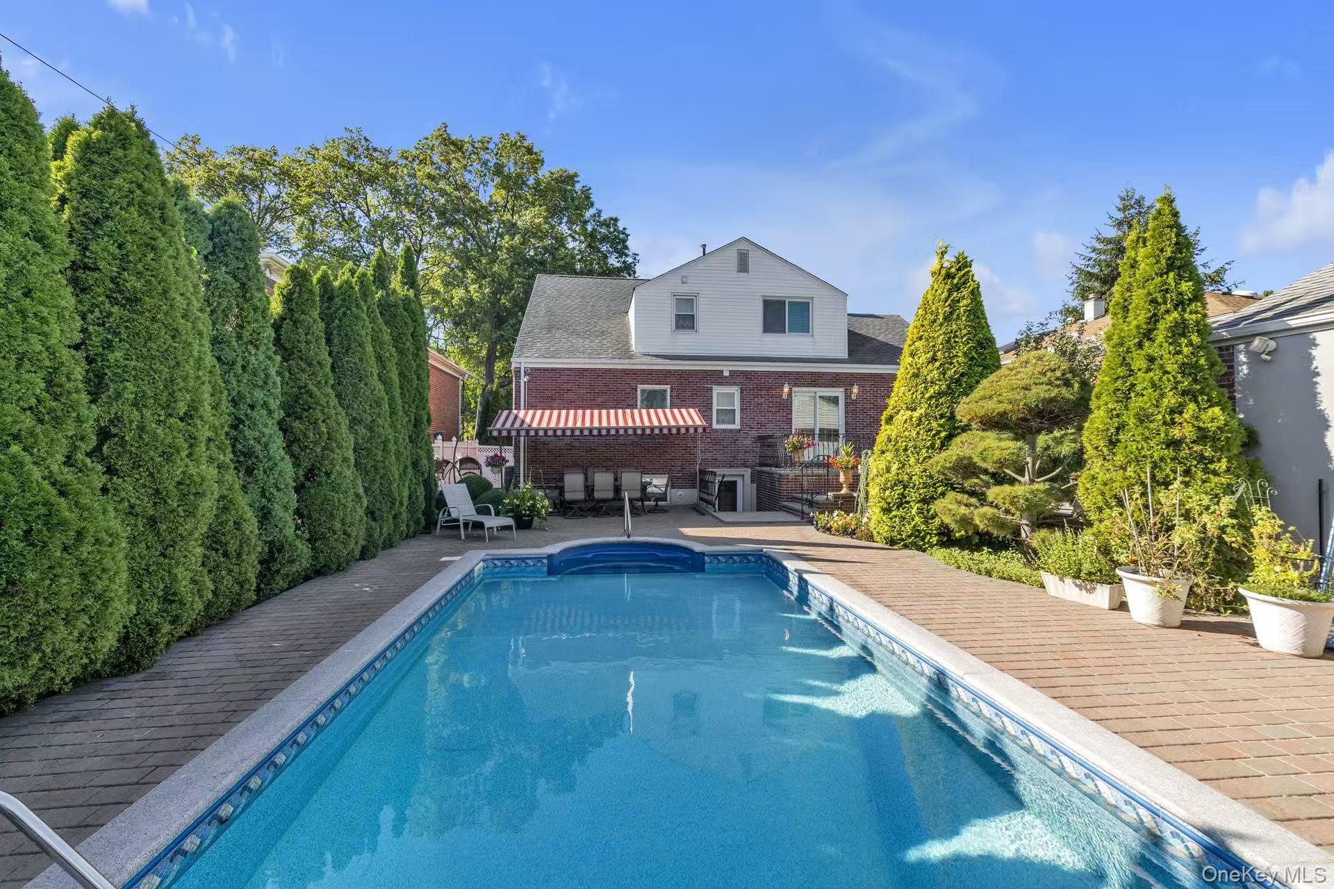 15421 Bayside Avenue, Flushing, NY 11354