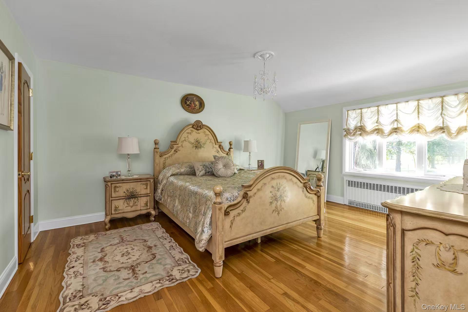 15421 Bayside Avenue, Flushing, NY 11354