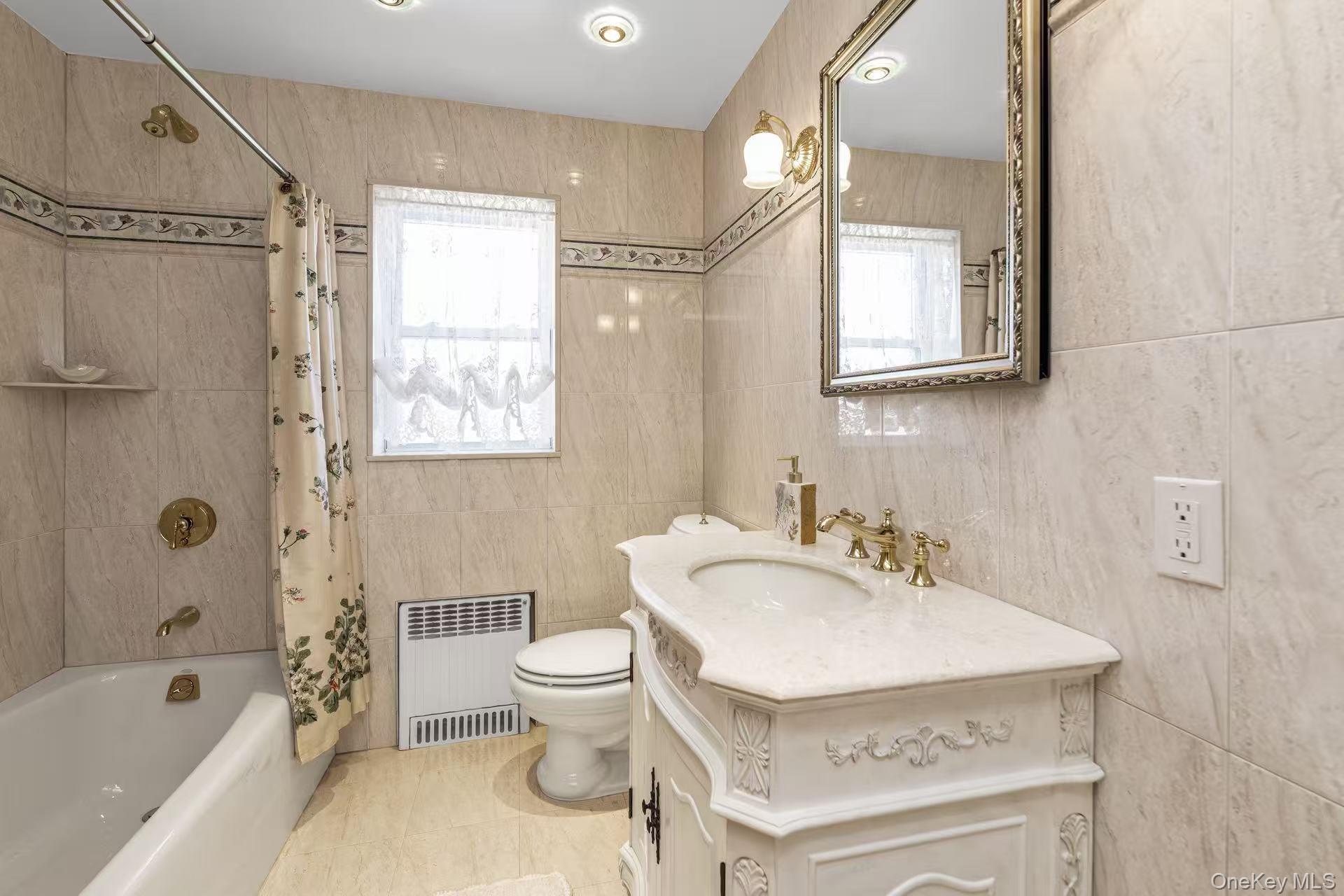 15421 Bayside Avenue, Flushing, NY 11354