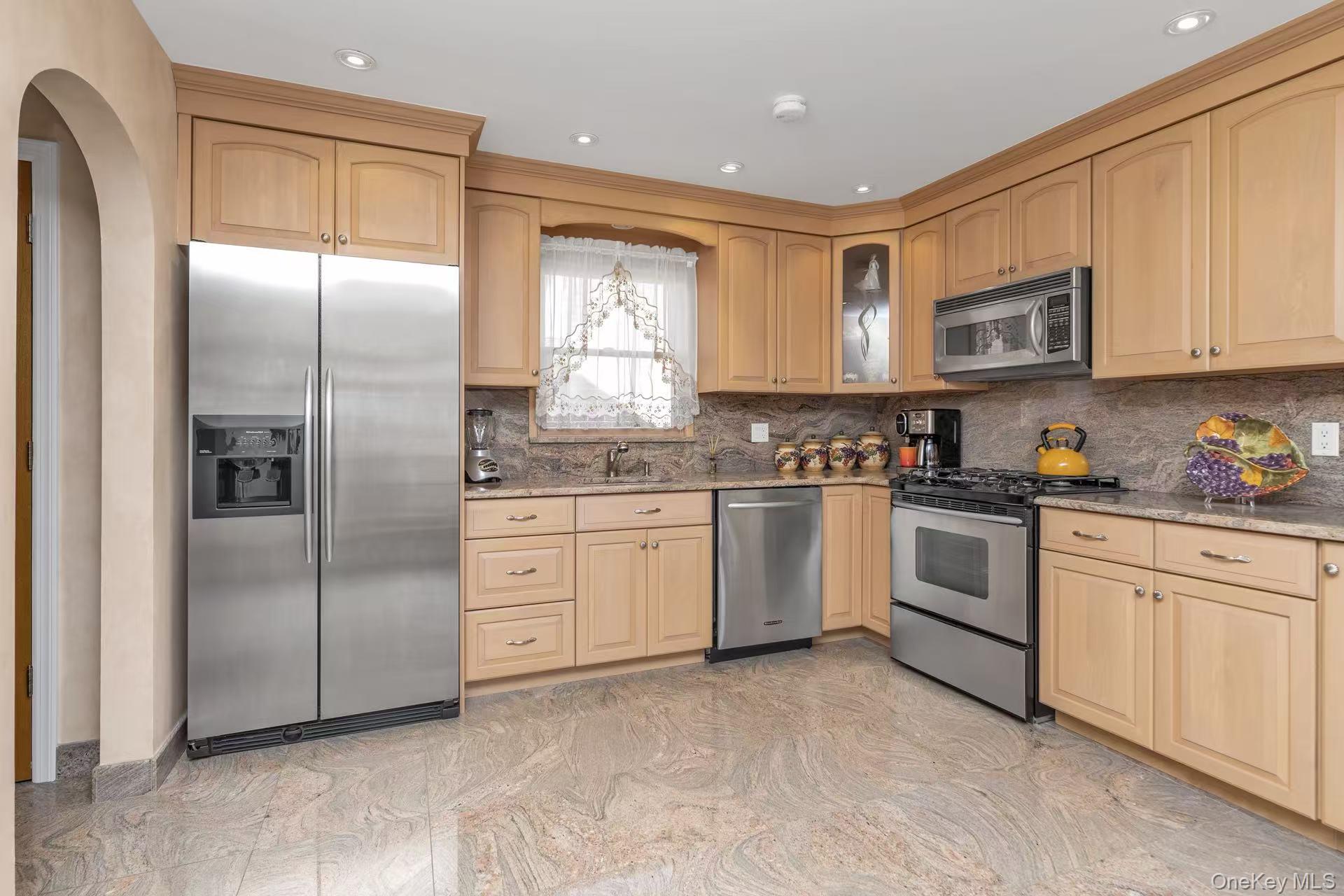 15421 Bayside Avenue, Flushing, NY 11354