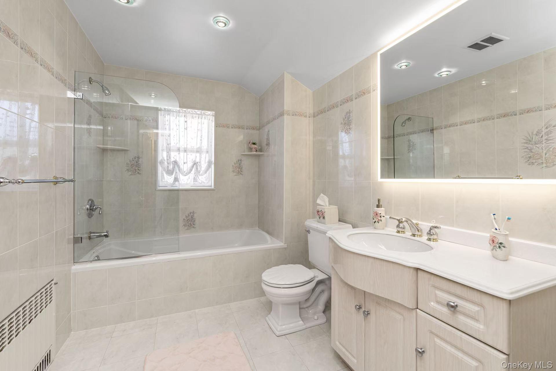 15421 Bayside Avenue, Flushing, NY 11354