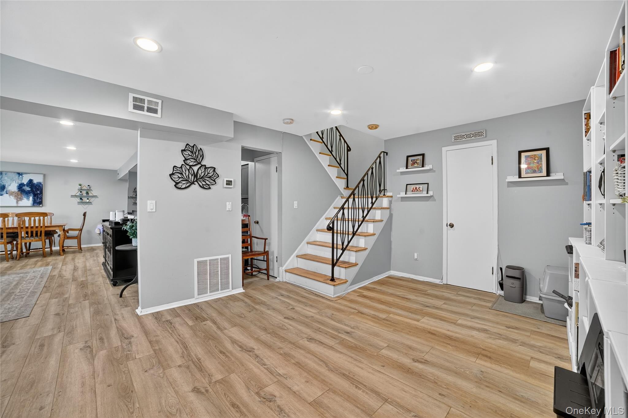 1504 Fox Glen Drive, Hartsdale, NY 10530