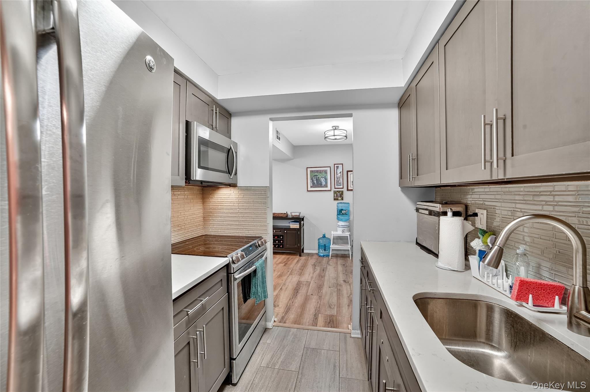 1504 Fox Glen Drive, Hartsdale, NY 10530