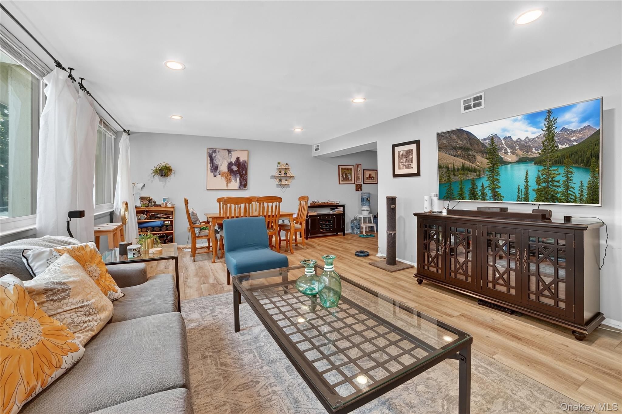 1504 Fox Glen Drive, Hartsdale, NY 10530