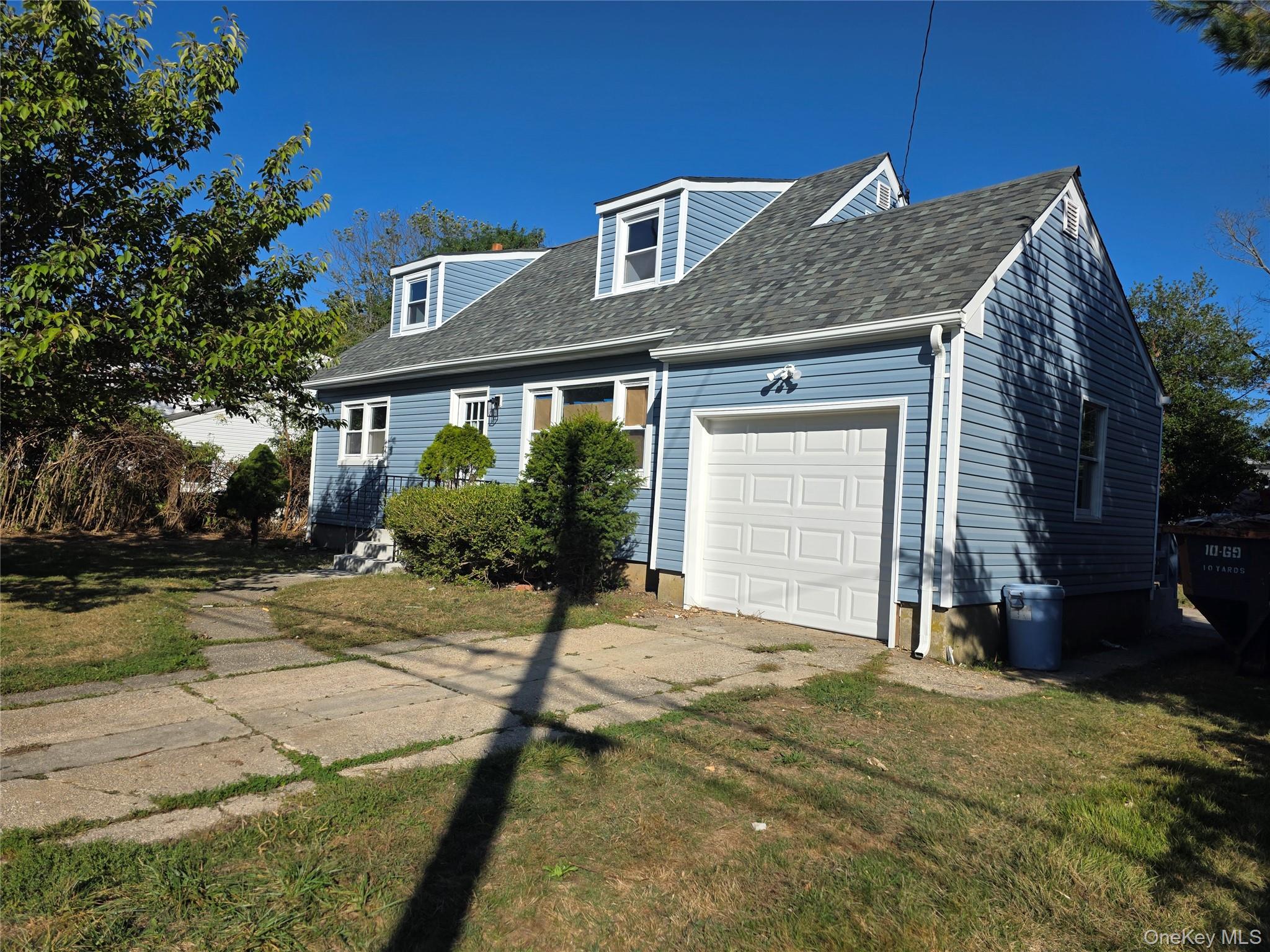 6 Hilliard Avenue, Central Islip, NY 11722