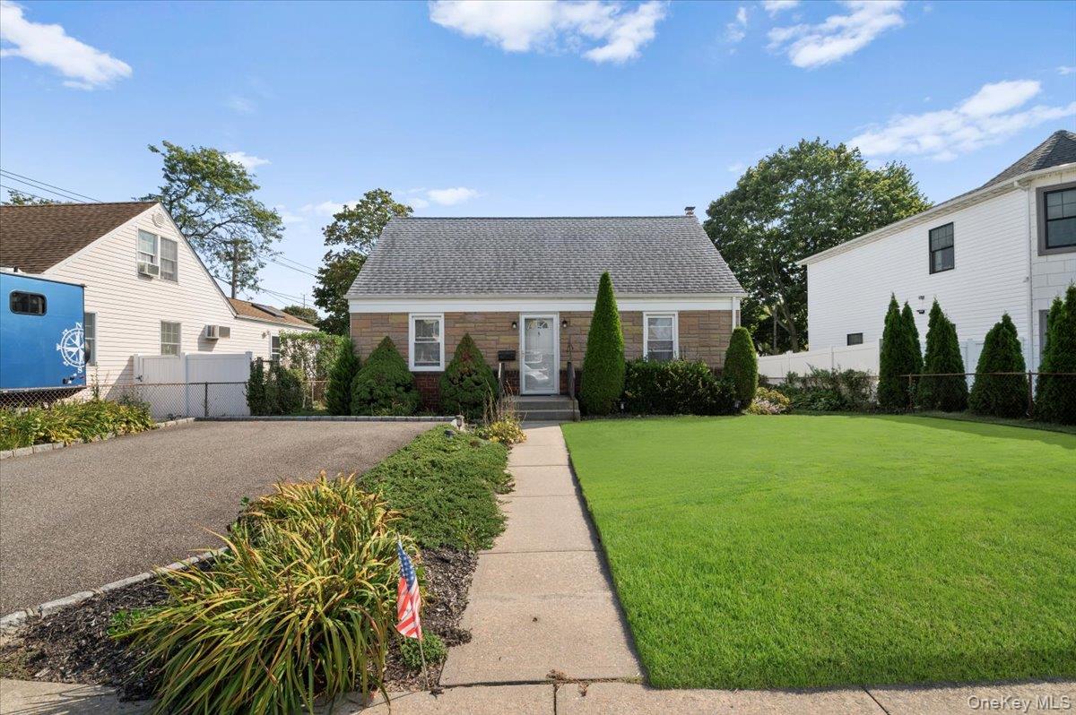 5 Totten Street, Bethpage, NY 11714