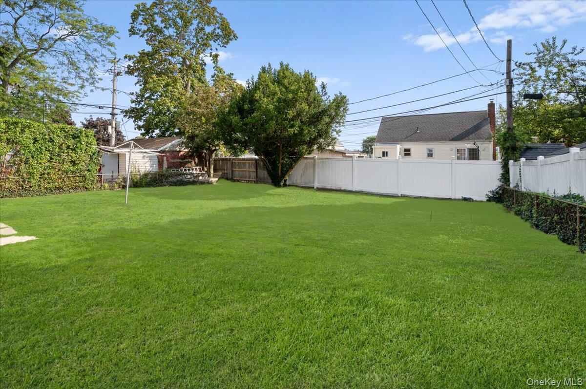 5 Totten Street, Bethpage, NY 11714