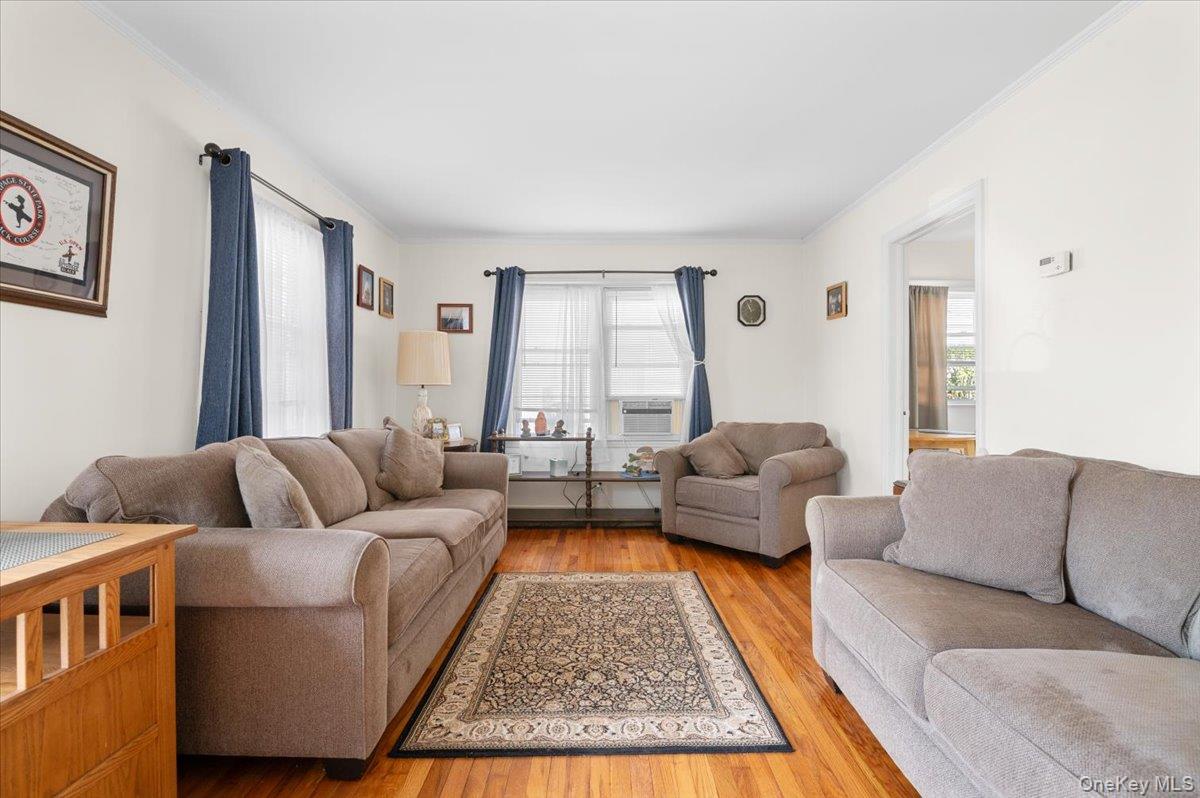 5 Totten Street, Bethpage, NY 11714