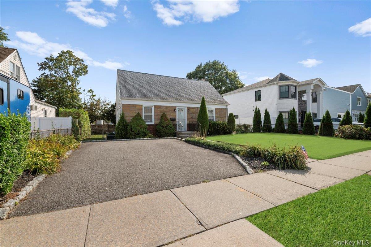 5 Totten Street, Bethpage, NY 11714