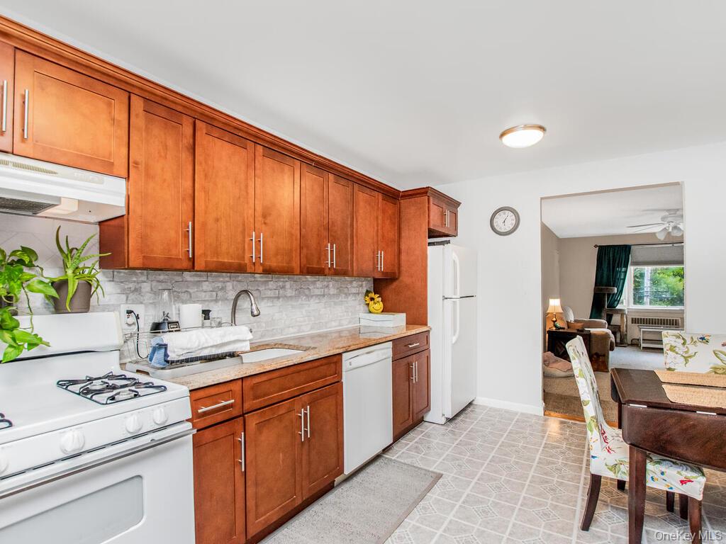 67 Carpenter Avenue # B, Mount Kisco, NY 10549