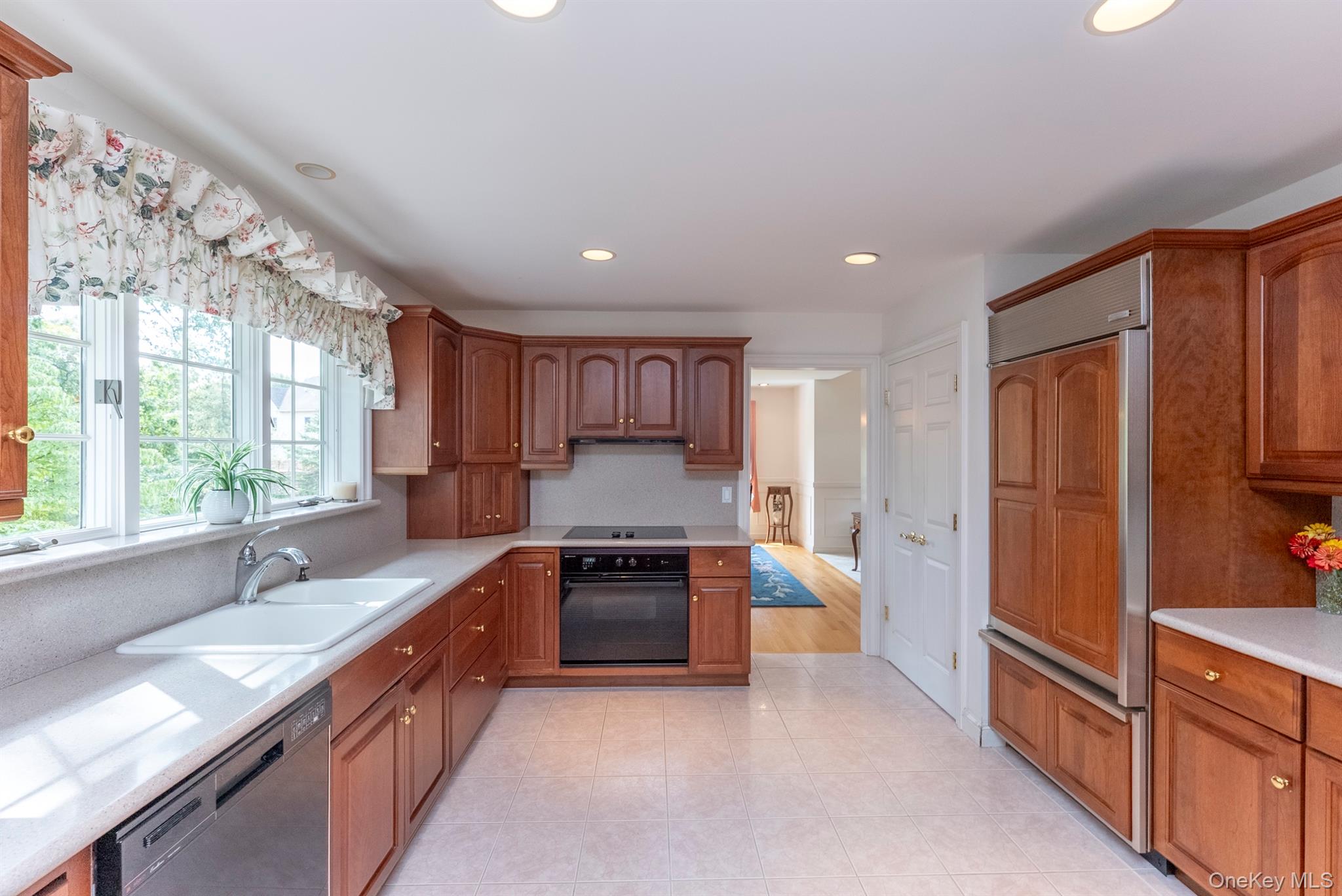 25 Alison Court, Kingston, NY 12401