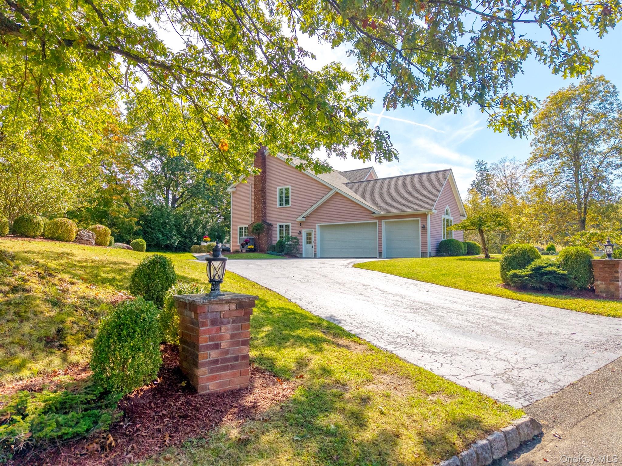 25 Alison Court, Kingston, NY 12401