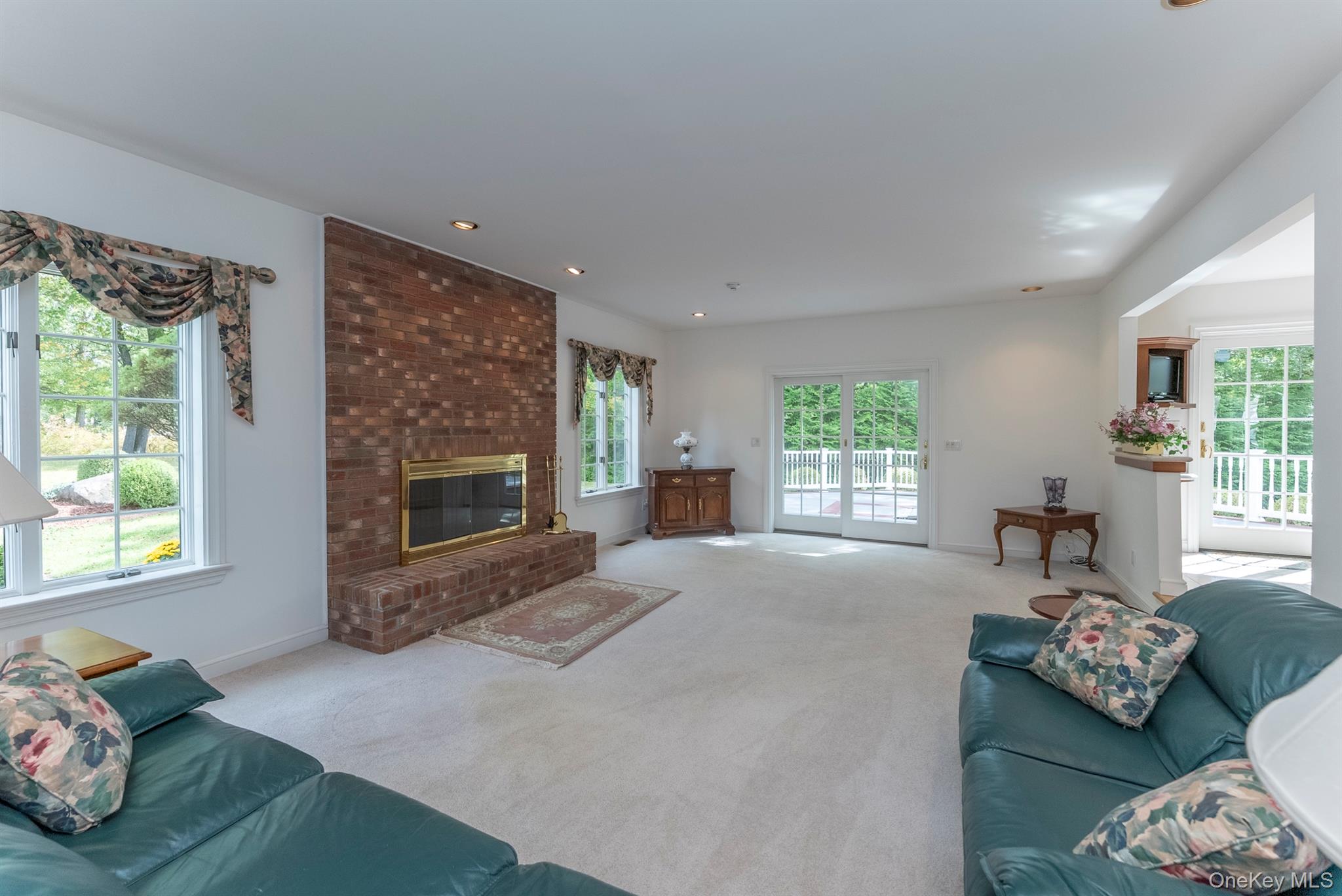 25 Alison Court, Kingston, NY 12401