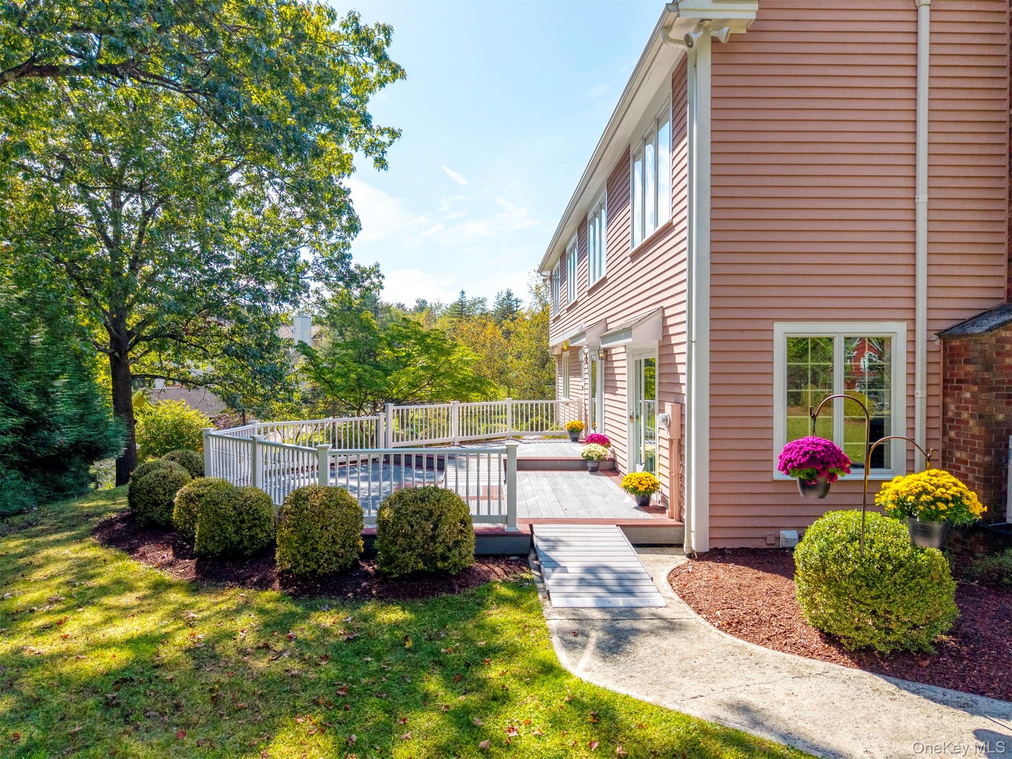 25 Alison Court, Kingston, NY 12401