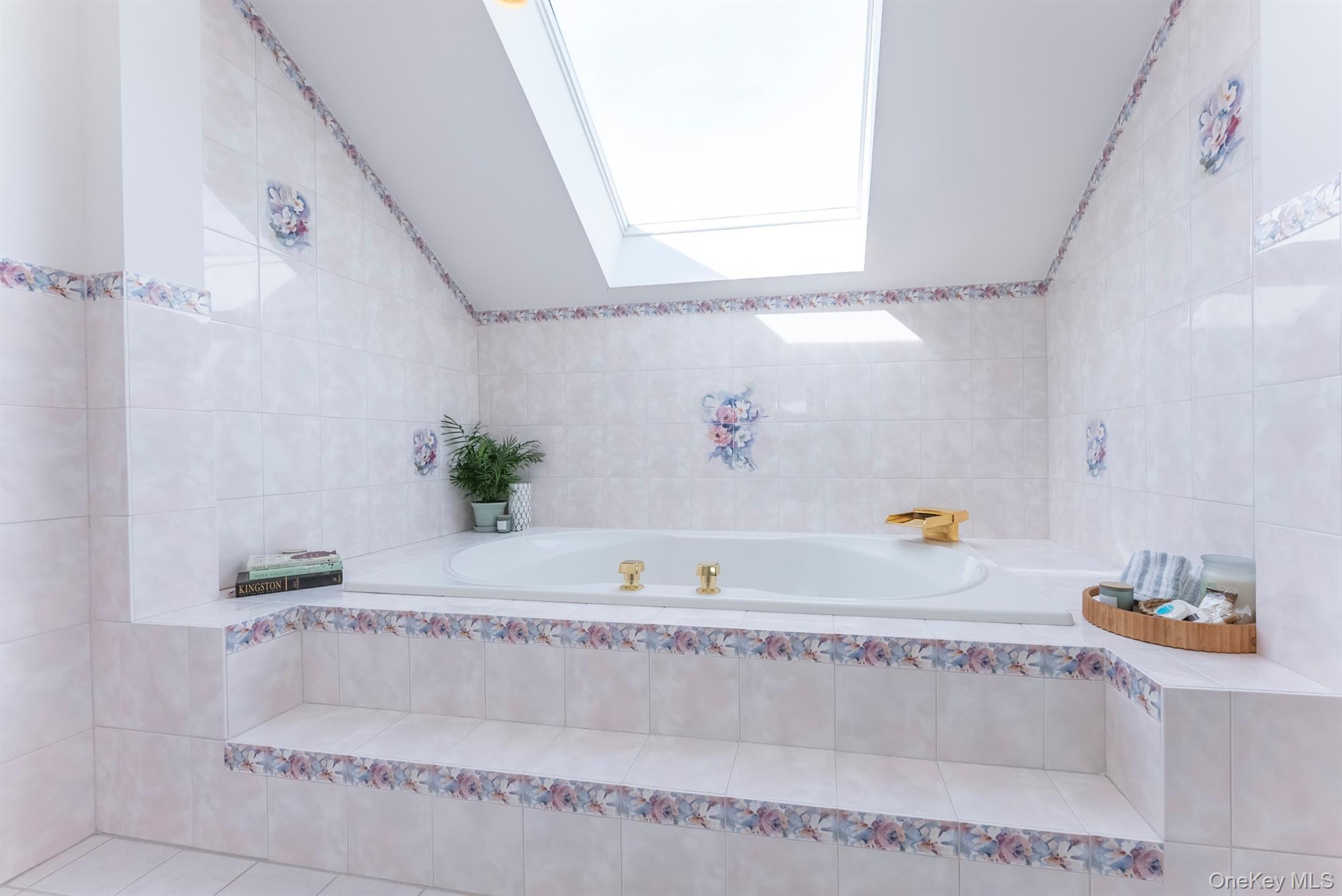 25 Alison Court, Kingston, NY 12401