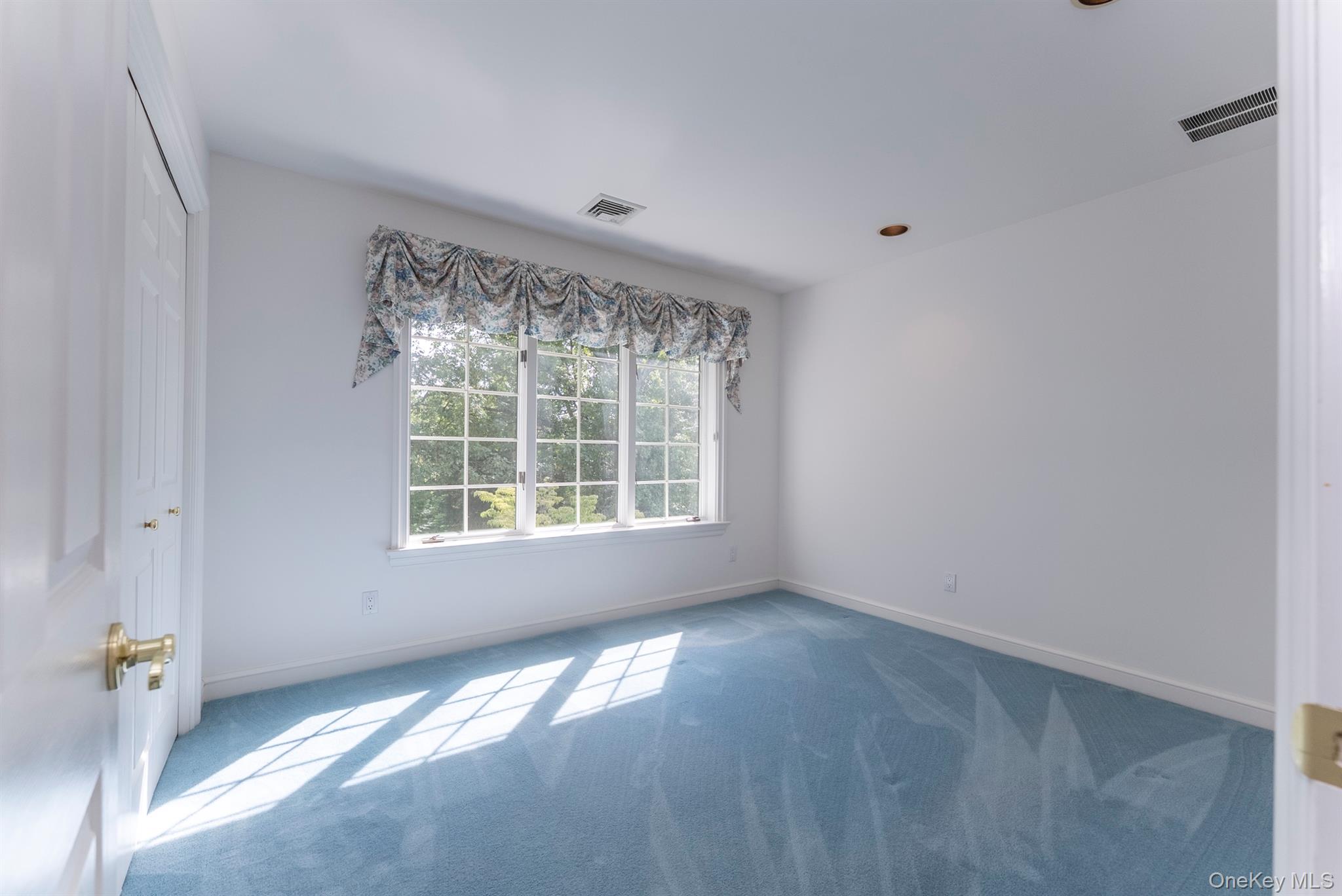 25 Alison Court, Kingston, NY 12401