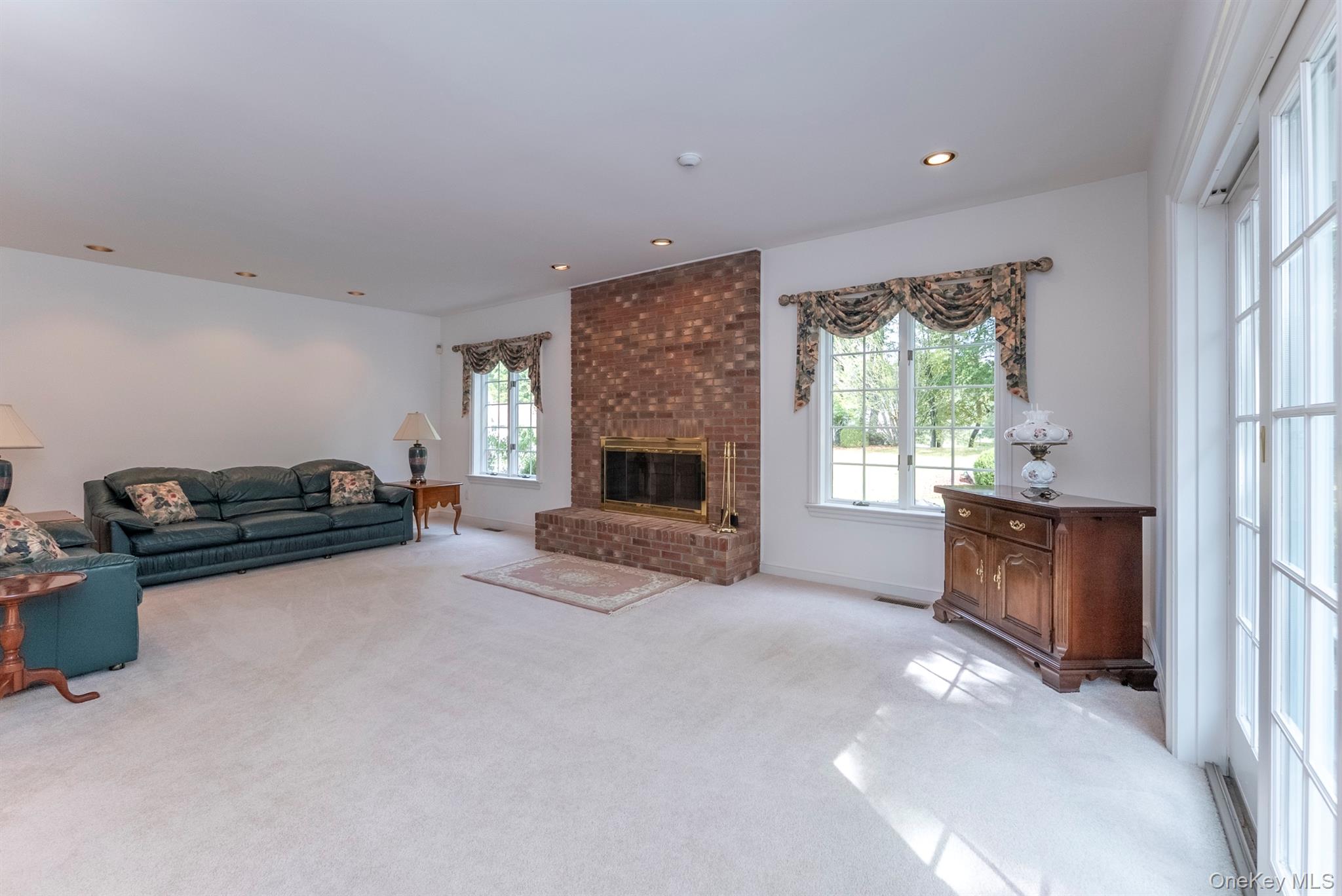 25 Alison Court, Kingston, NY 12401