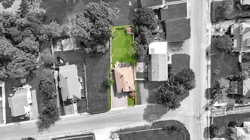 12 South Road, Central Islip, NY 11722