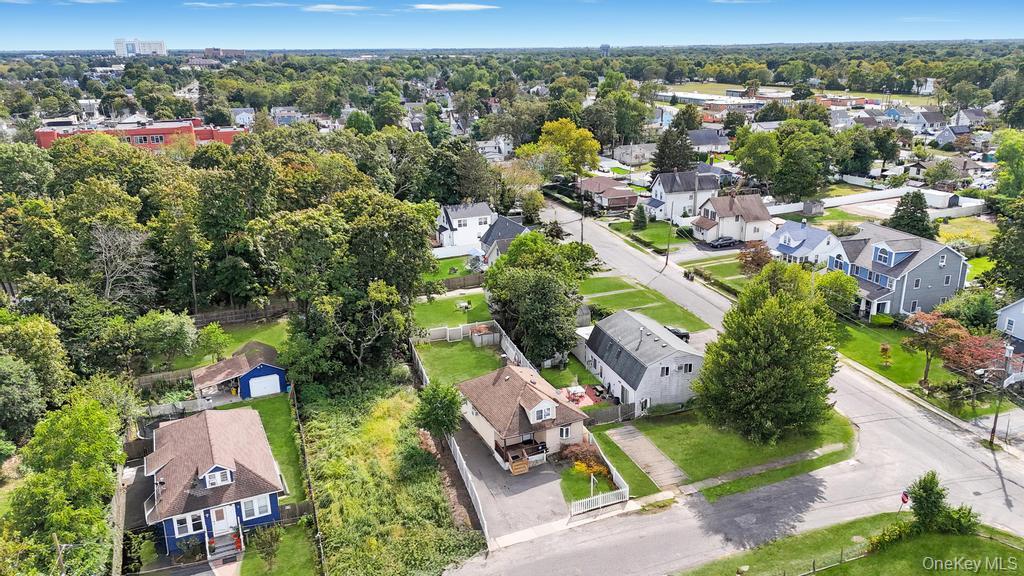 12 South Road, Central Islip, NY 11722