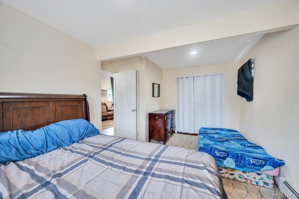 12 South Road, Central Islip, NY 11722