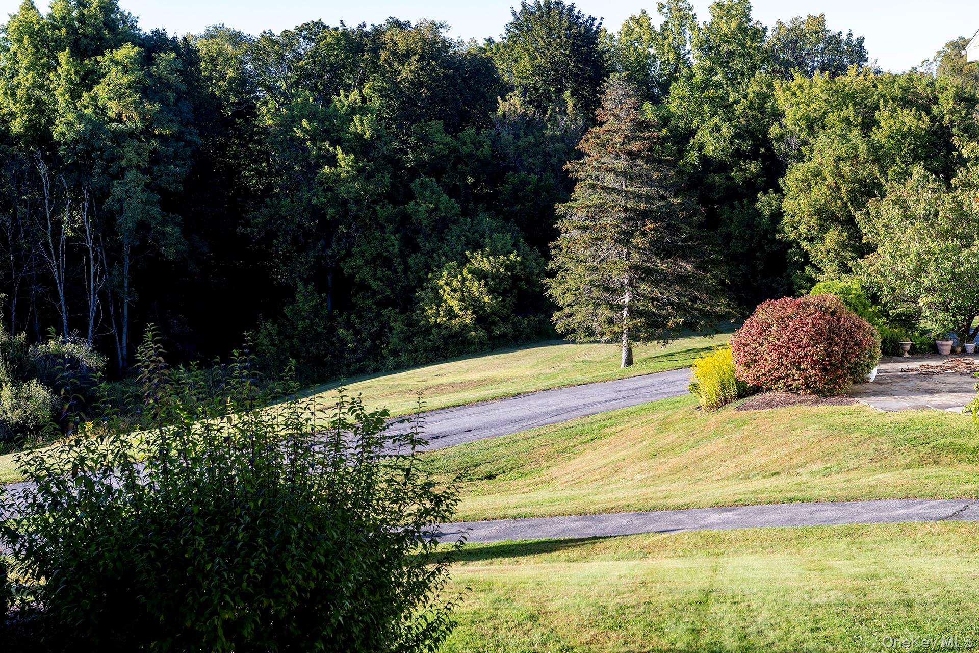 54 Bennett Common, Millbrook, NY 12545