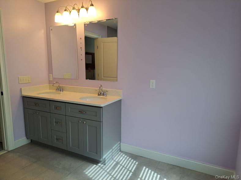 807 Fairway Court # 94, New Windsor, NY 12553