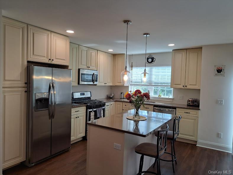 807 Fairway Court # 94, New Windsor, NY 12553