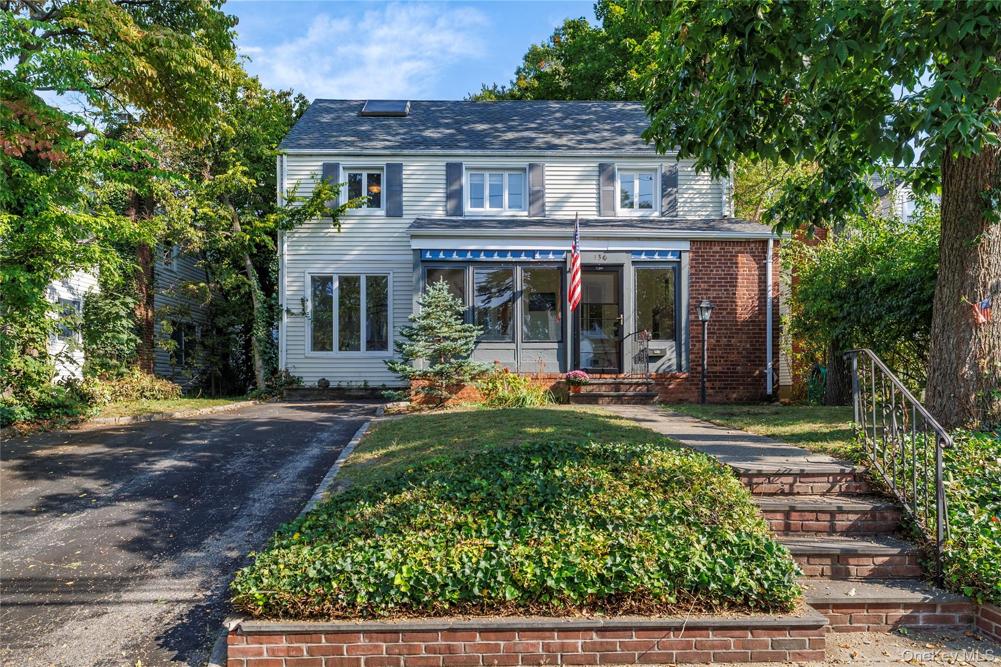 136 Scarcliffe Drive, Malverne, NY 11565