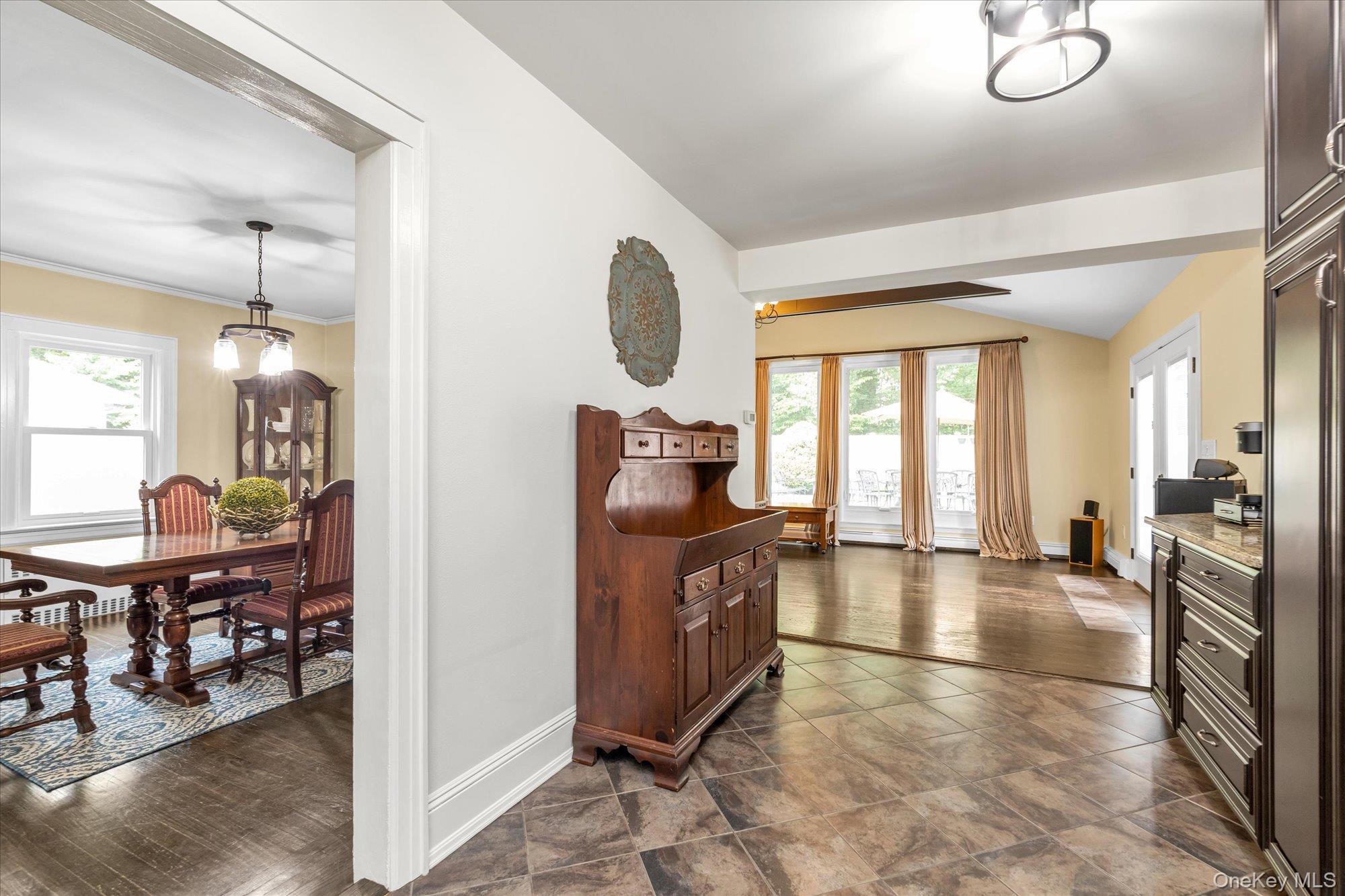 81 Gerard Avenue W, Malverne, NY 11565