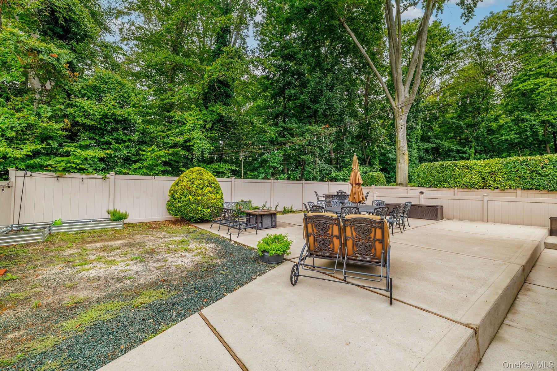 81 Gerard Avenue W, Malverne, NY 11565