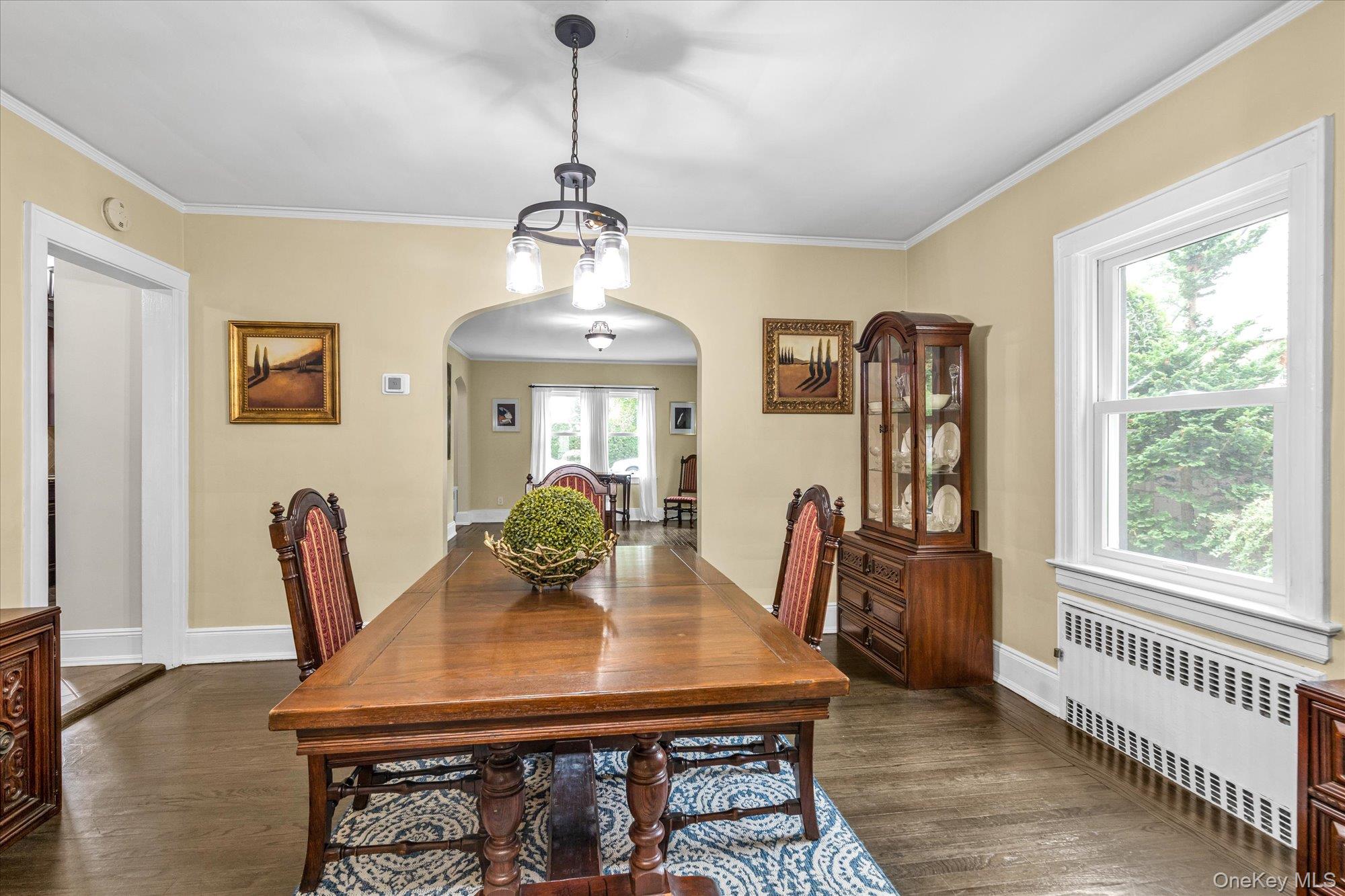 81 Gerard Avenue W, Malverne, NY 11565