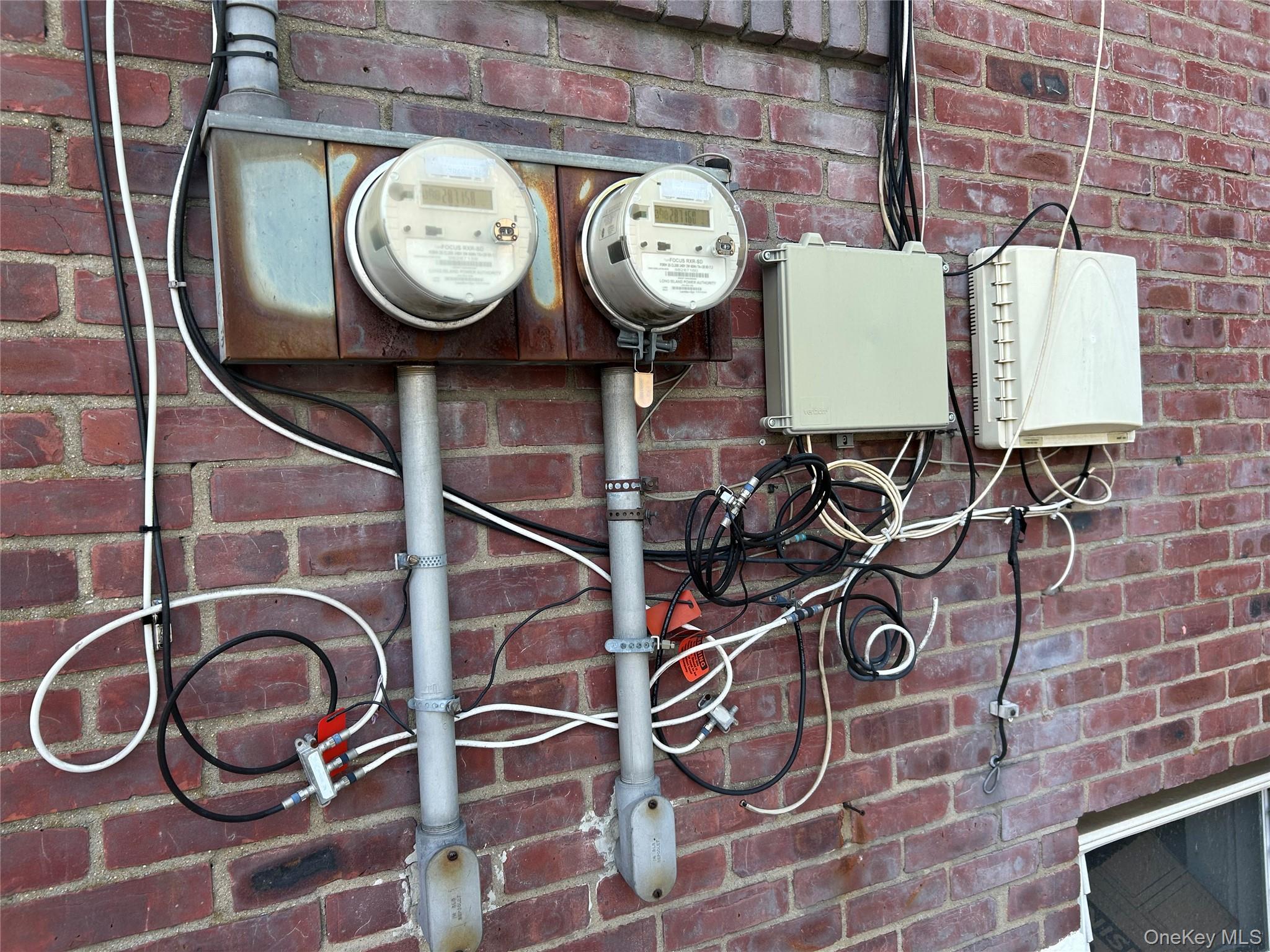 85 W Fairview Avenue, Valley Stream, NY 11580