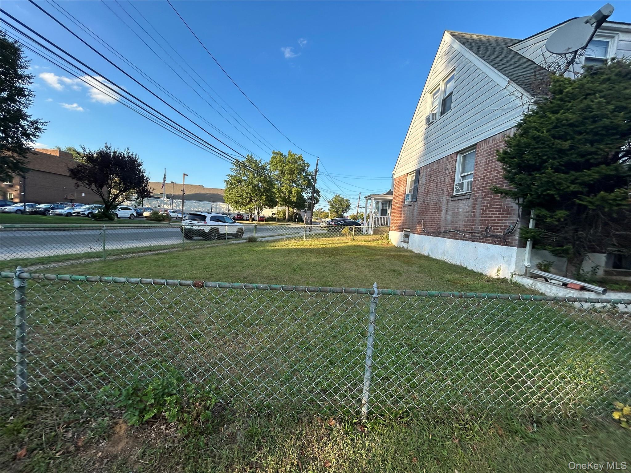 85 W Fairview Avenue, Valley Stream, NY 11580