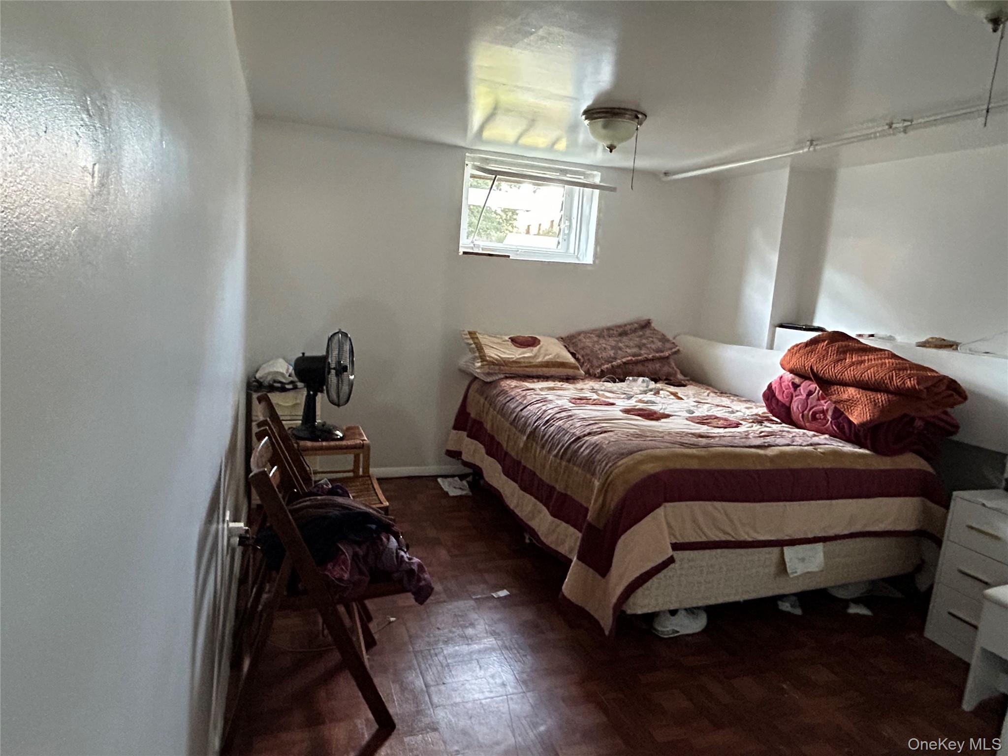 85 W Fairview Avenue, Valley Stream, NY 11580