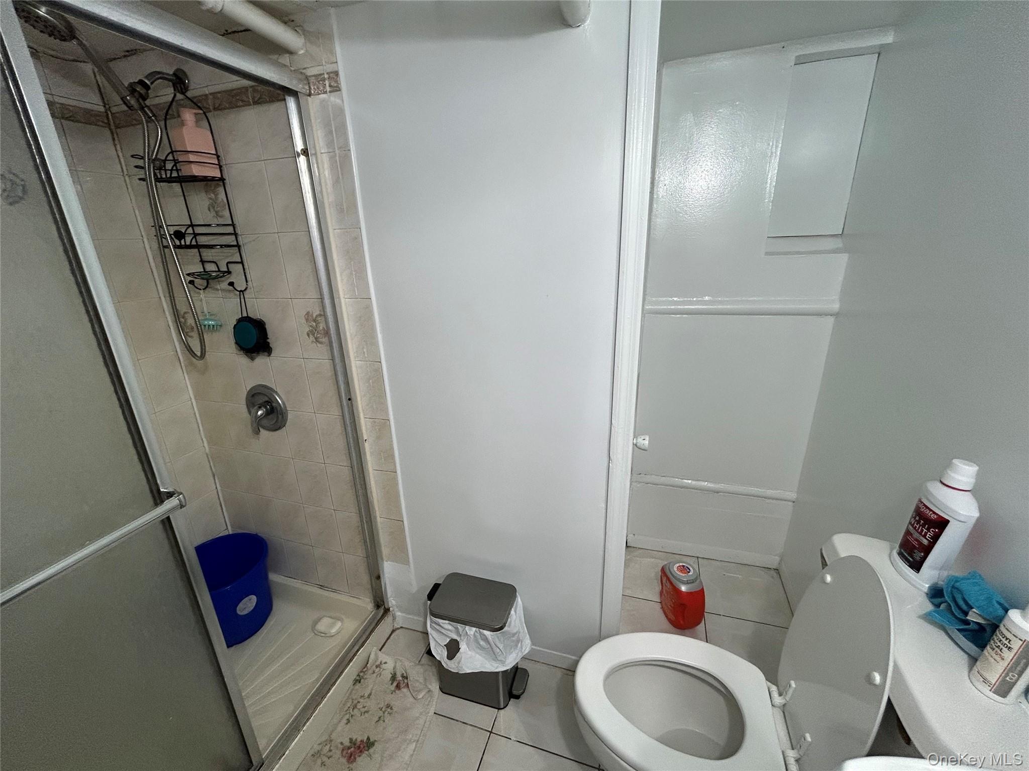 85 W Fairview Avenue, Valley Stream, NY 11580