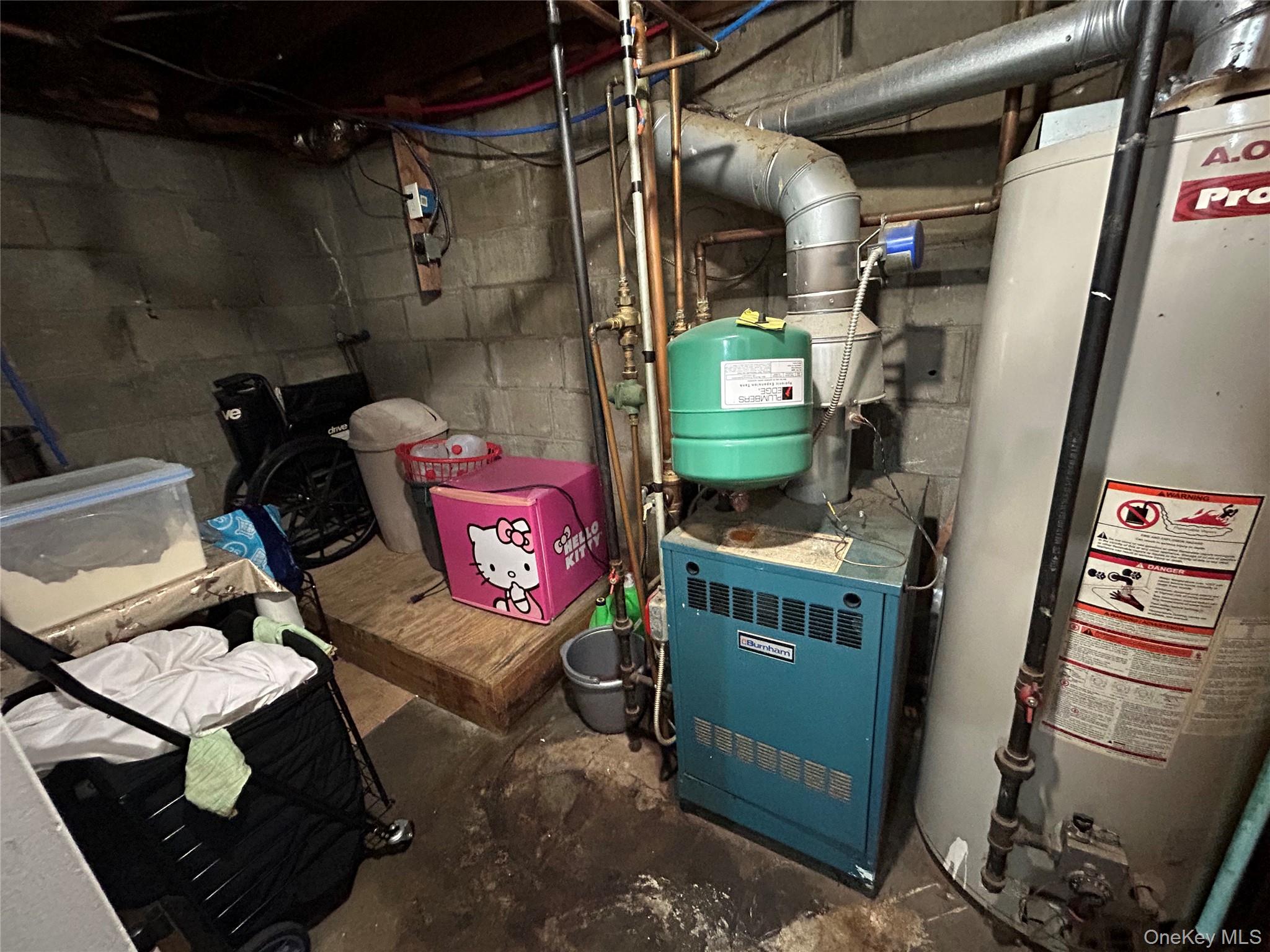 85 W Fairview Avenue, Valley Stream, NY 11580