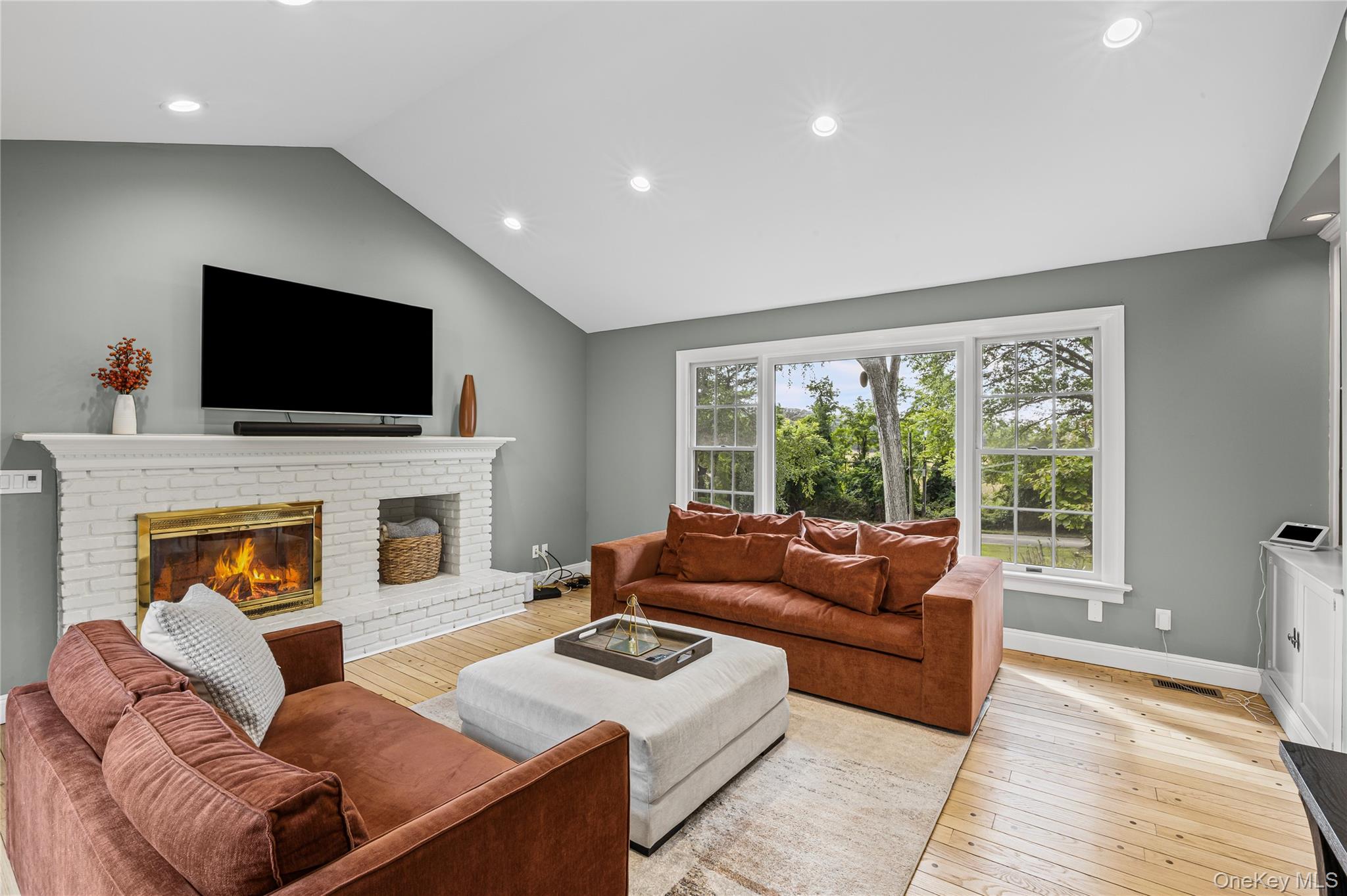 108 Makamah Road, Northport, NY 11768